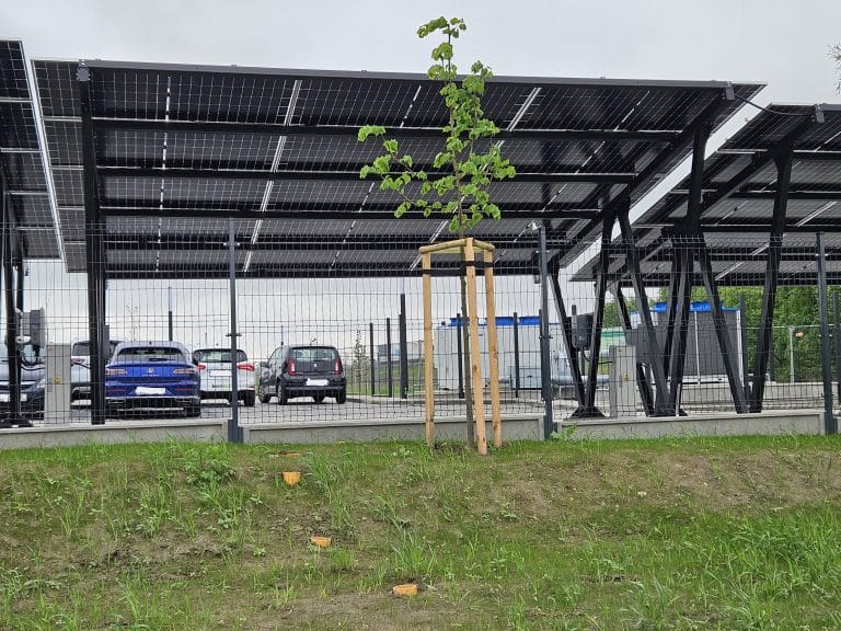 Solarcarport-für-Gewerbe